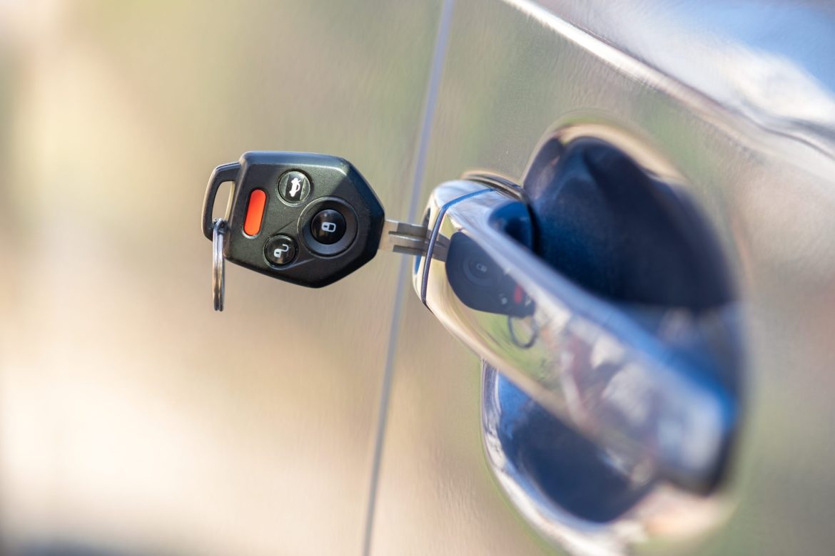 What to Consider Before Choosing Audi car key replacement Services
